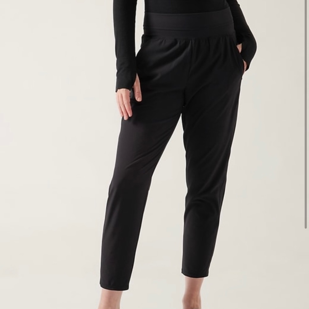 Athleta Nolita Slim Tapered Crop Pant